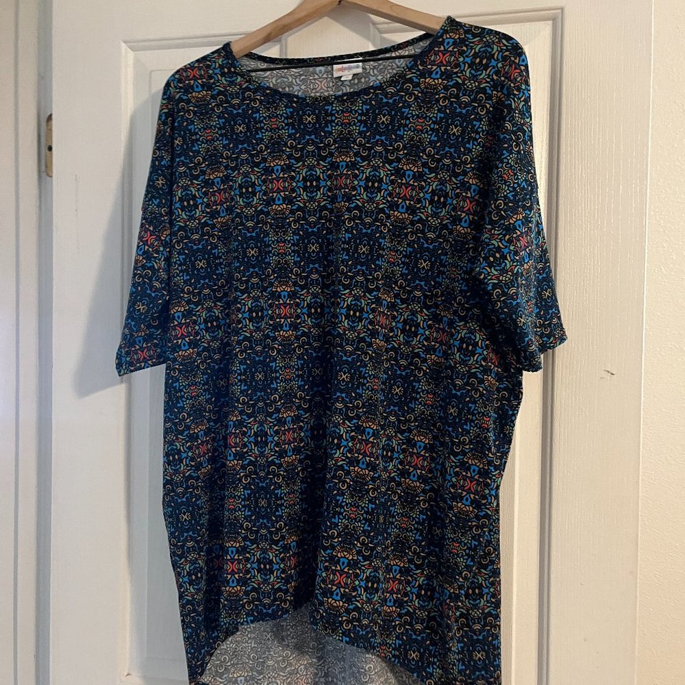 LuLaRoe Irma Top (M) - NO. 310